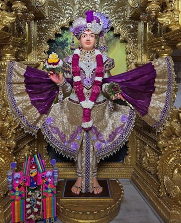 Surat Rustambag Temple Murti Darshan