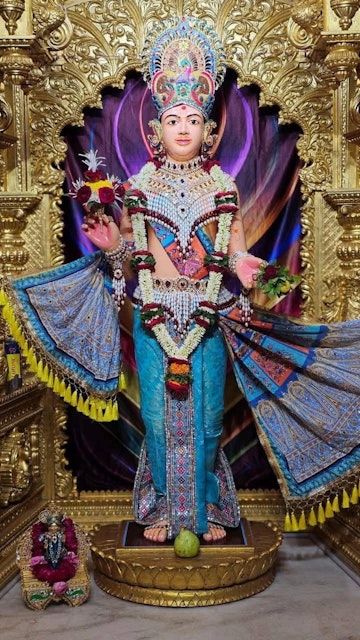 Surat Rustambag Temple Murti Darshan