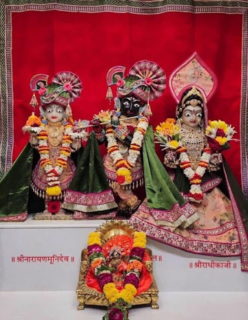 Surat Rustambag Temple Murti Darshan
