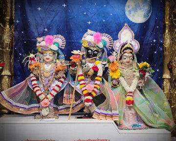 Surat Rustambag Temple Murti Darshan