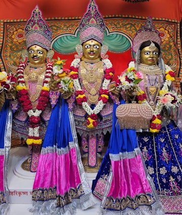 Surat Rustambag Temple Murti Darshan