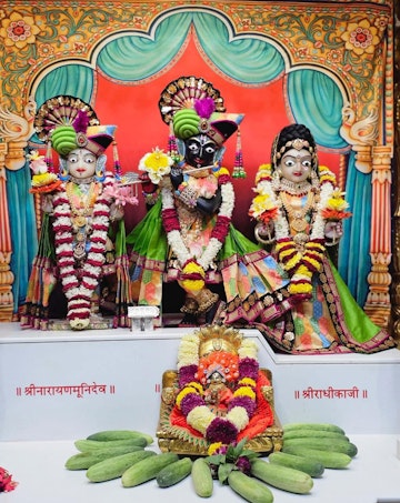 Surat Rustambag Temple Murti Darshan