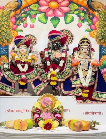 Surat Rustambag Temple Murti Darshan