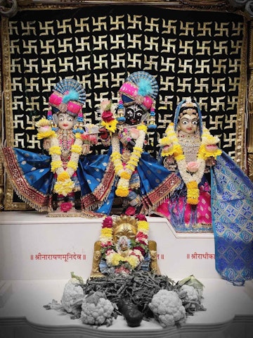 Surat Rustambag Temple Murti Darshan