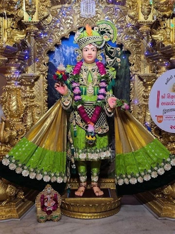 Surat Rustambag Temple Murti Darshan