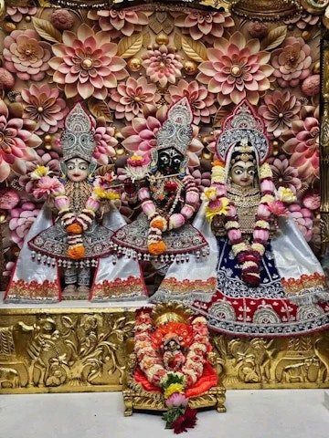 Surat Rustambag Temple Murti Darshan