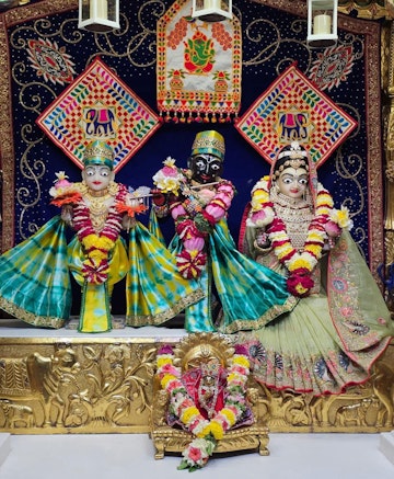 Surat Rustambag Temple Murti Darshan