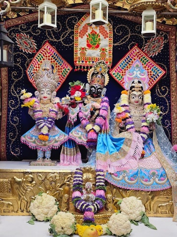 Surat Rustambag Temple Murti Darshan