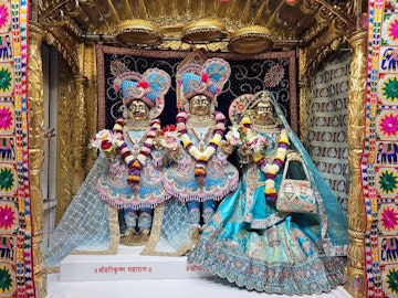 Surat Rustambag Temple Murti Darshan