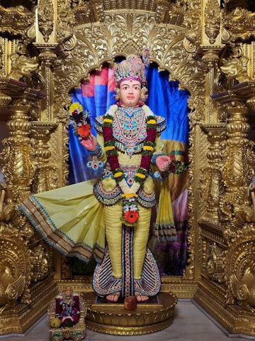 Surat Rustambag Temple Murti Darshan