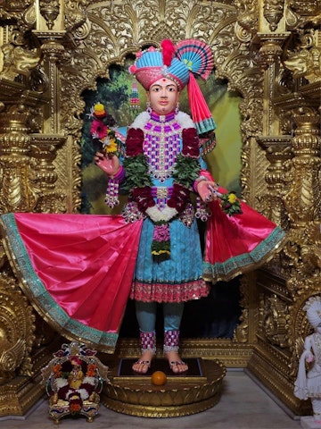 Surat Rustambag Temple Murti Darshan