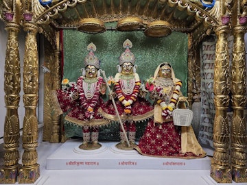 Surat Rustambag Temple Murti Darshan