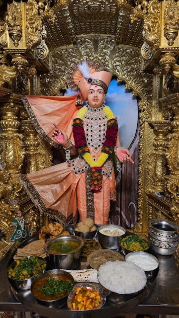 Surat Rustambag Temple Murti Darshan