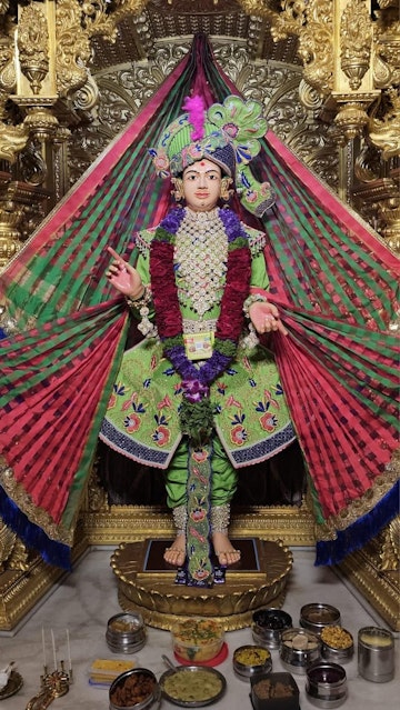 Surat Rustambag Temple Murti Darshan