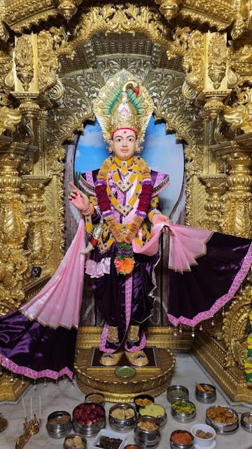 Surat Rustambag Temple Murti Darshan
