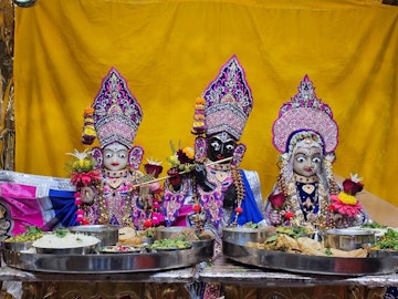 Surat Rustambag Temple Murti Darshan