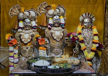 Surat Rustambag Temple Murti Darshan