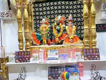 Surat Rustambag Temple Murti Darshan