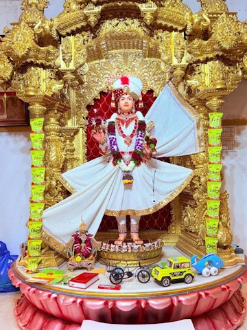 Surat Rustambag Temple Murti Darshan