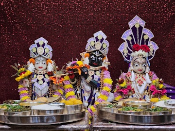 Surat Rustambag Temple Murti Darshan