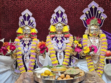 Surat Rustambag Temple Murti Darshan