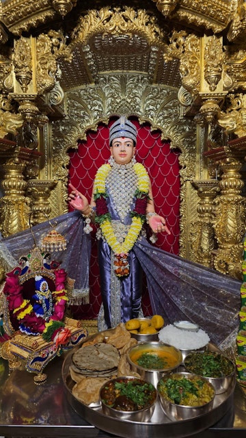 Surat Rustambag Temple Murti Darshan