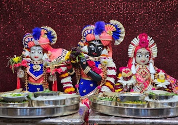 Surat Rustambag Temple Murti Darshan