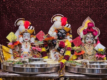 Surat Rustambag Temple Murti Darshan