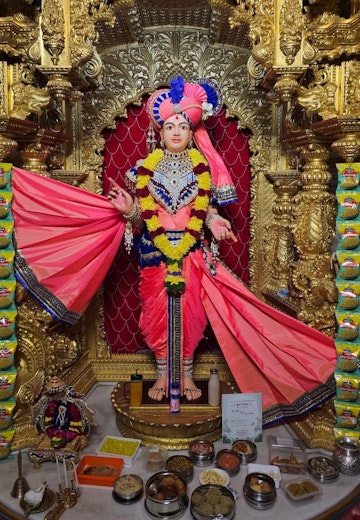 Surat Rustambag Temple Murti Darshan