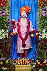 Vadtal Temple Murti Darshan