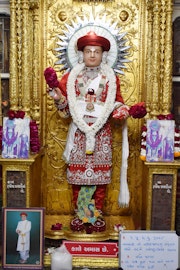 Vadtal Temple Murti Darshan