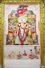 Vadtal Temple Murti Darshan