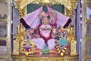 Vadtal Temple Murti Darshan