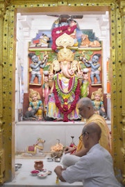 Vadtal Temple Murti Darshan