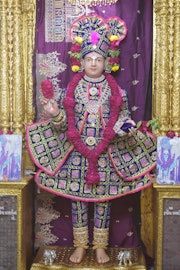 Vadtal Temple Murti Darshan