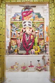 Vadtal Temple Murti Darshan