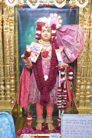 Vadtal Temple Murti Darshan